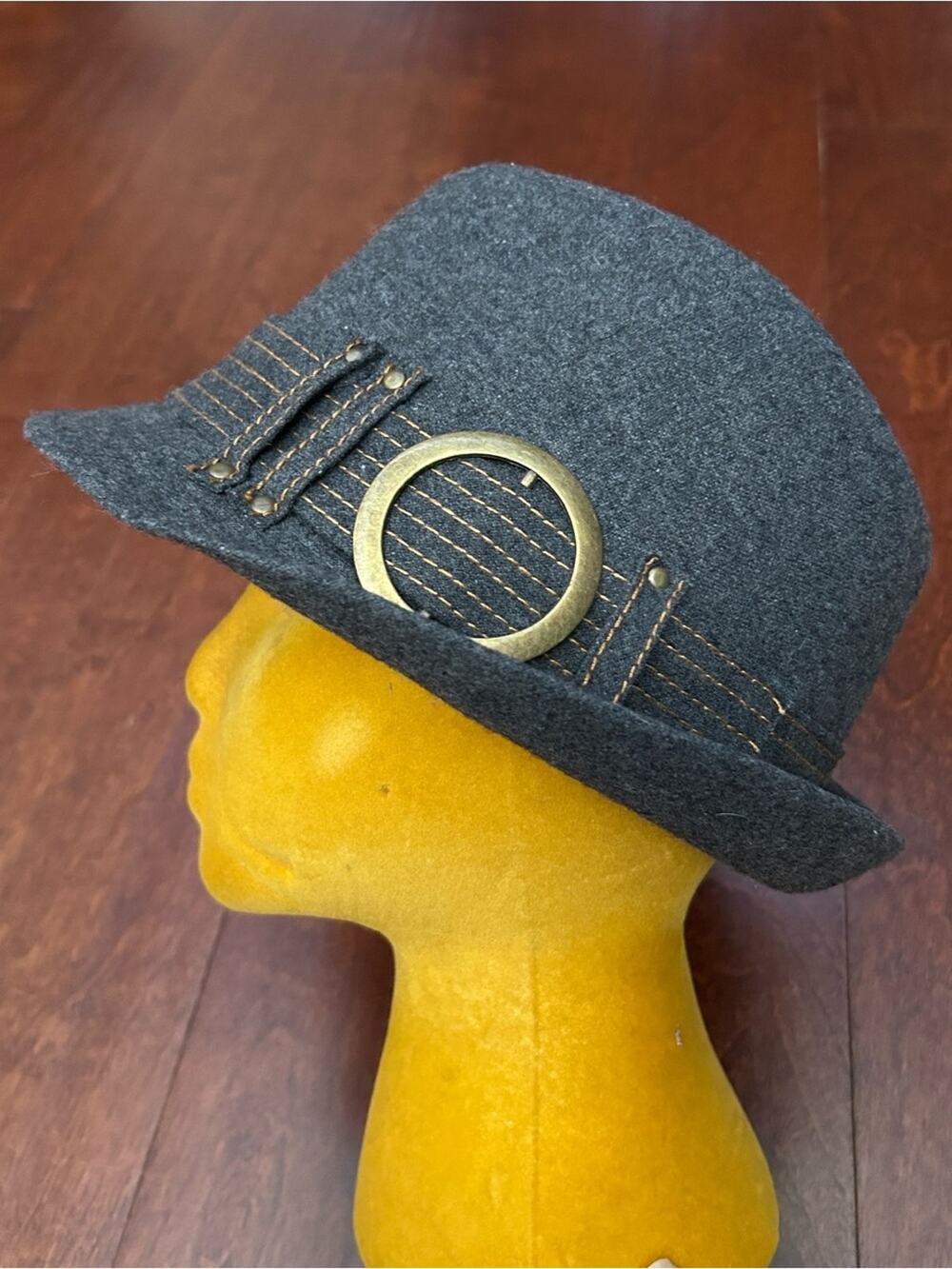 The Hatter Co. Women's Gray Felt Fedora with Brass Ring Accent